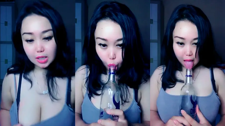 Mamah Muda Cantik Isep Botol Mango